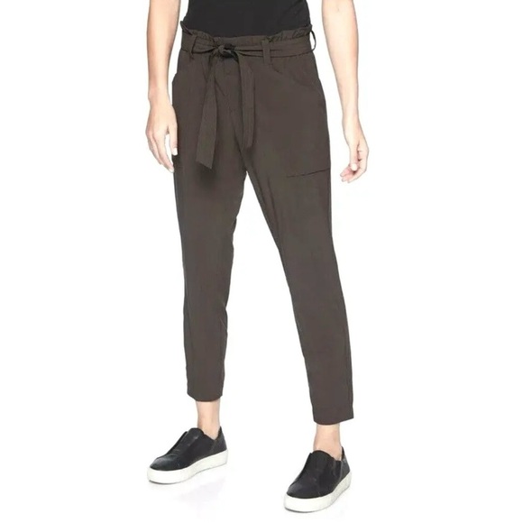 Women’s ATHLETA Skyline Belted Paper Bag Tie Waist Jogger Pants Travel Brown 10 - Picture 1 of 14